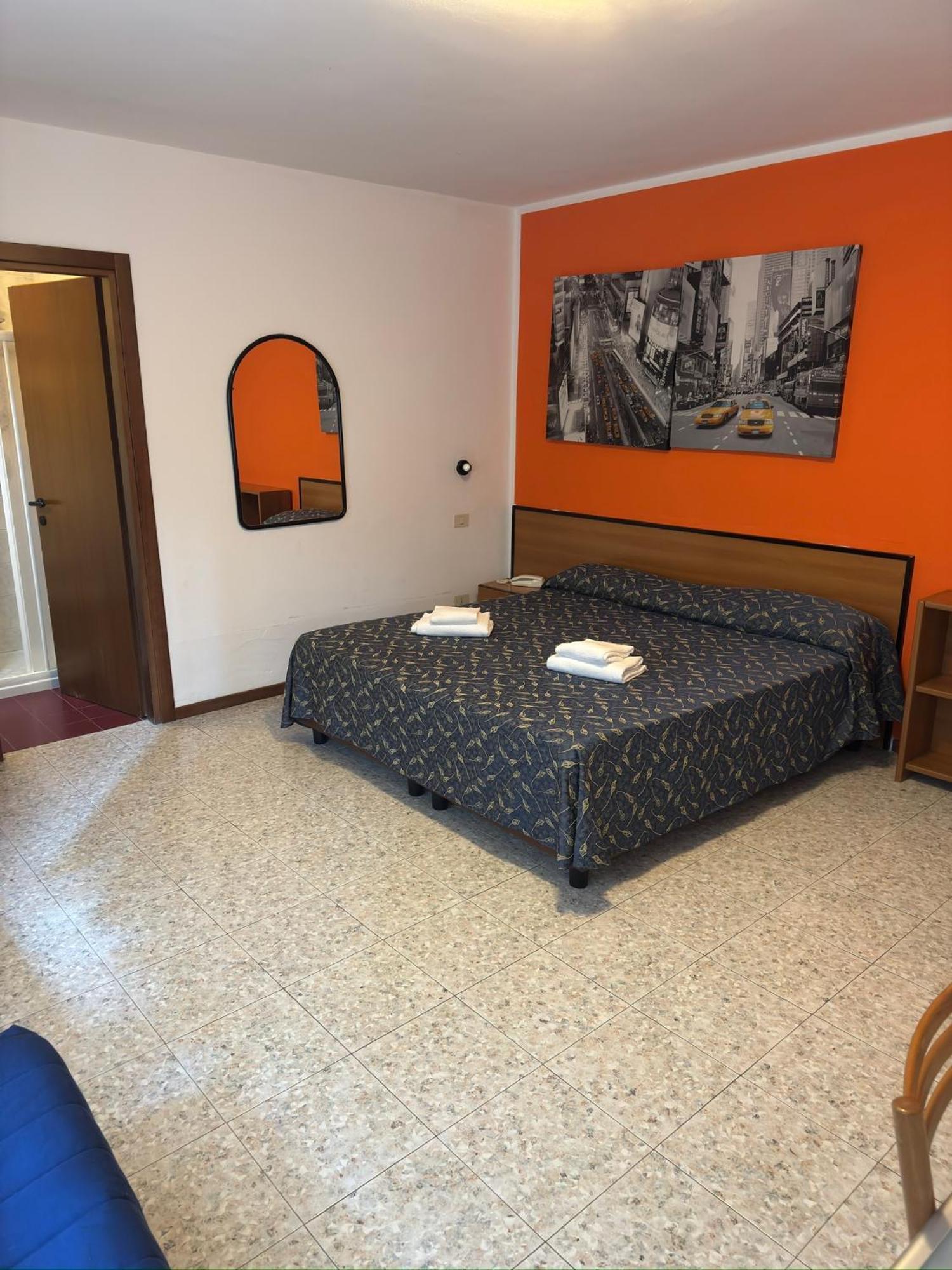 Hotel Benacus Bardolino Exterior photo