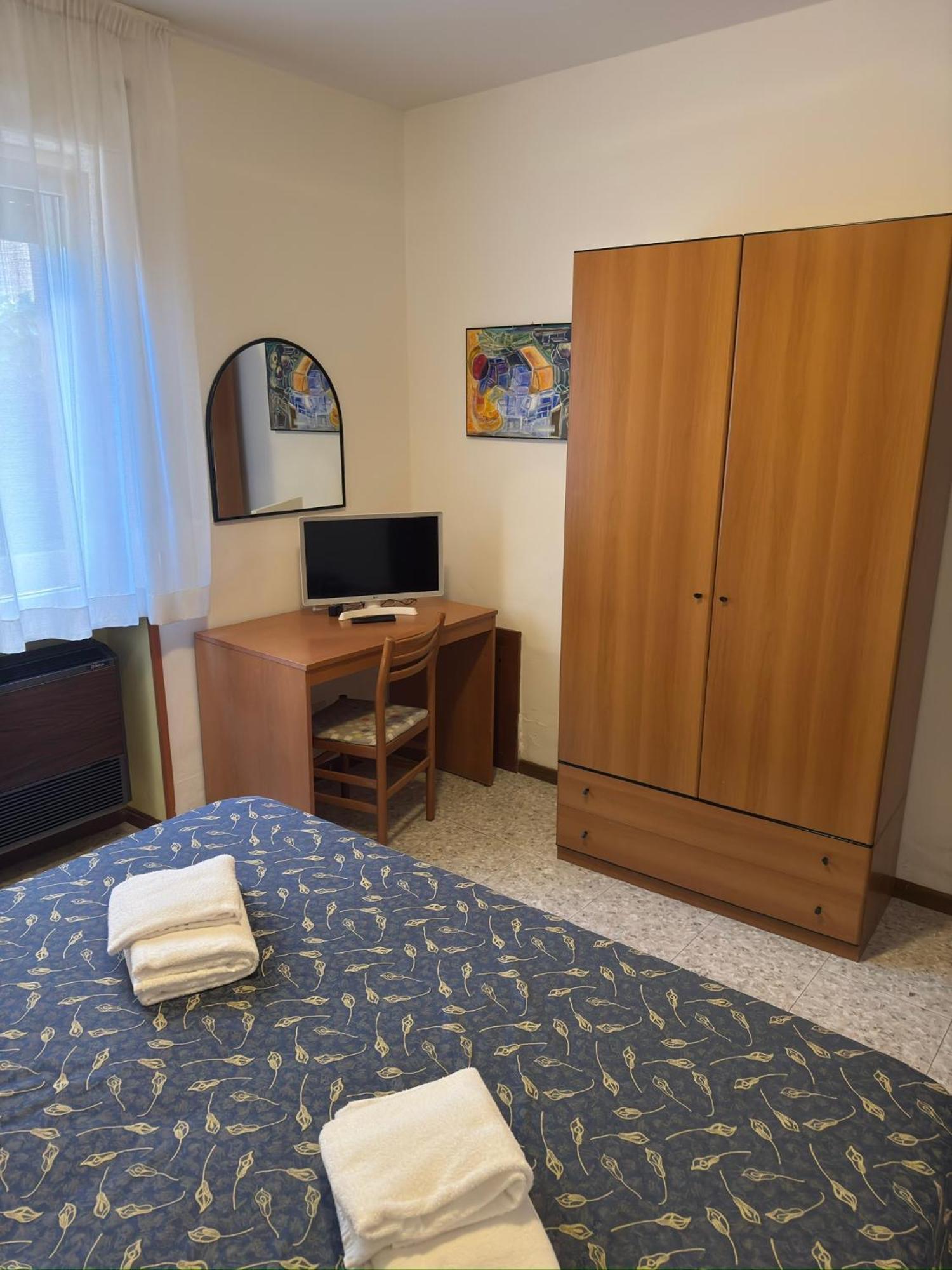 Hotel Benacus Bardolino Exterior photo
