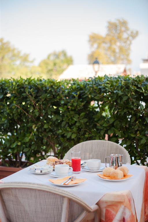 Hotel Benacus Bardolino Exterior photo