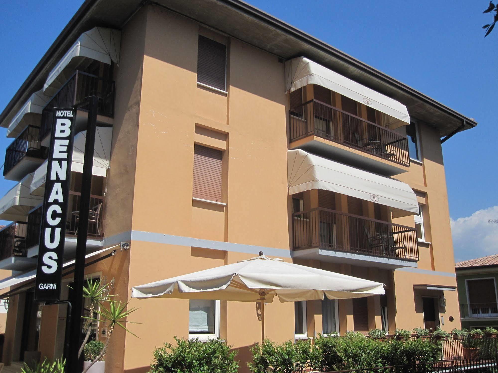 Hotel Benacus Bardolino Exterior photo