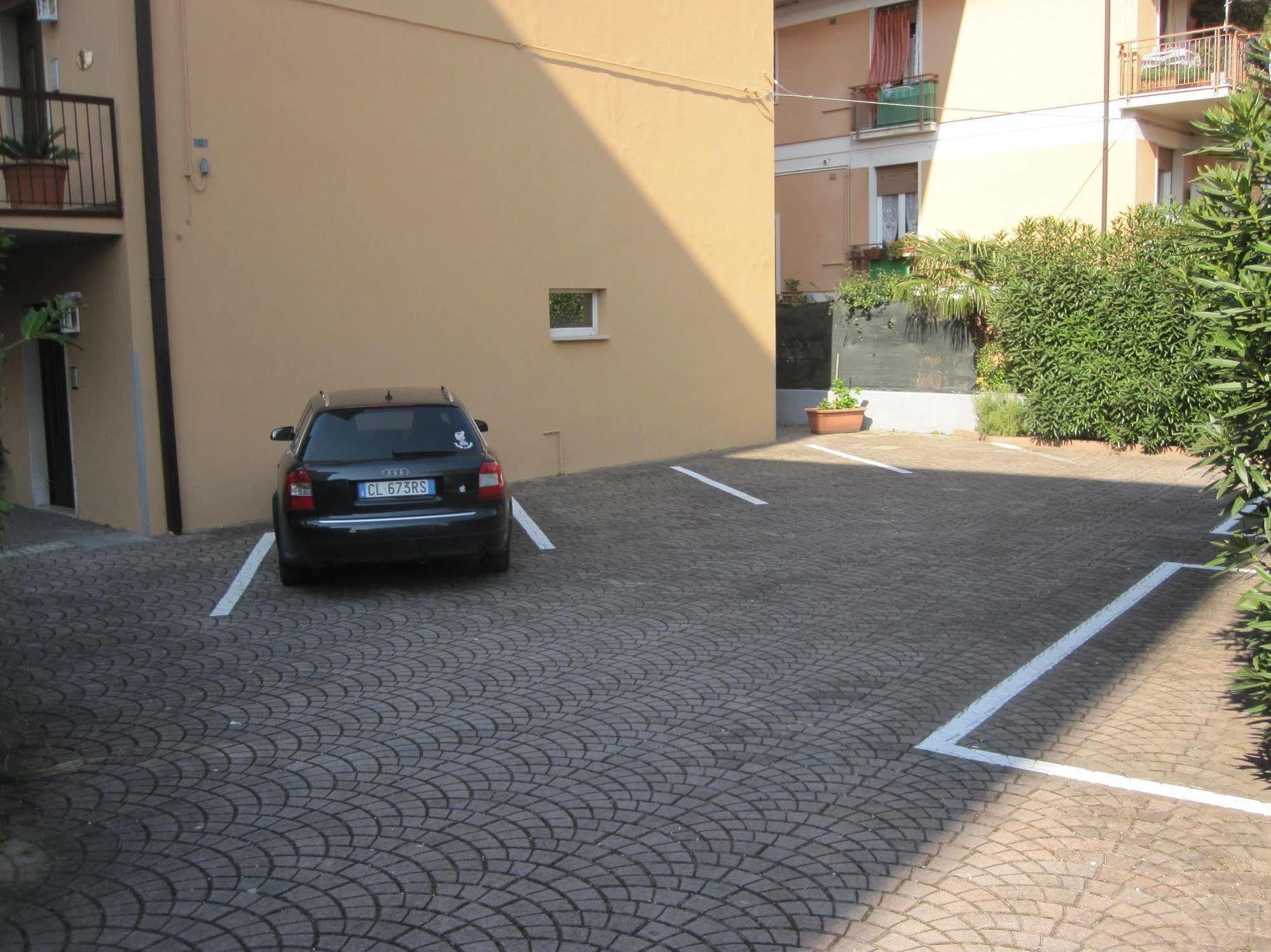Hotel Benacus Bardolino Exterior photo