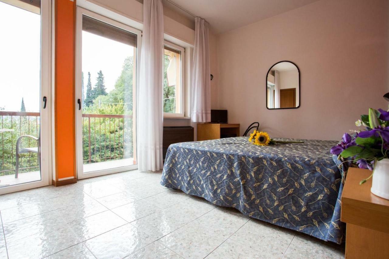 Hotel Benacus Bardolino Exterior photo