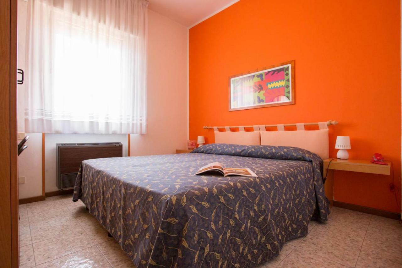 Hotel Benacus Bardolino Exterior photo