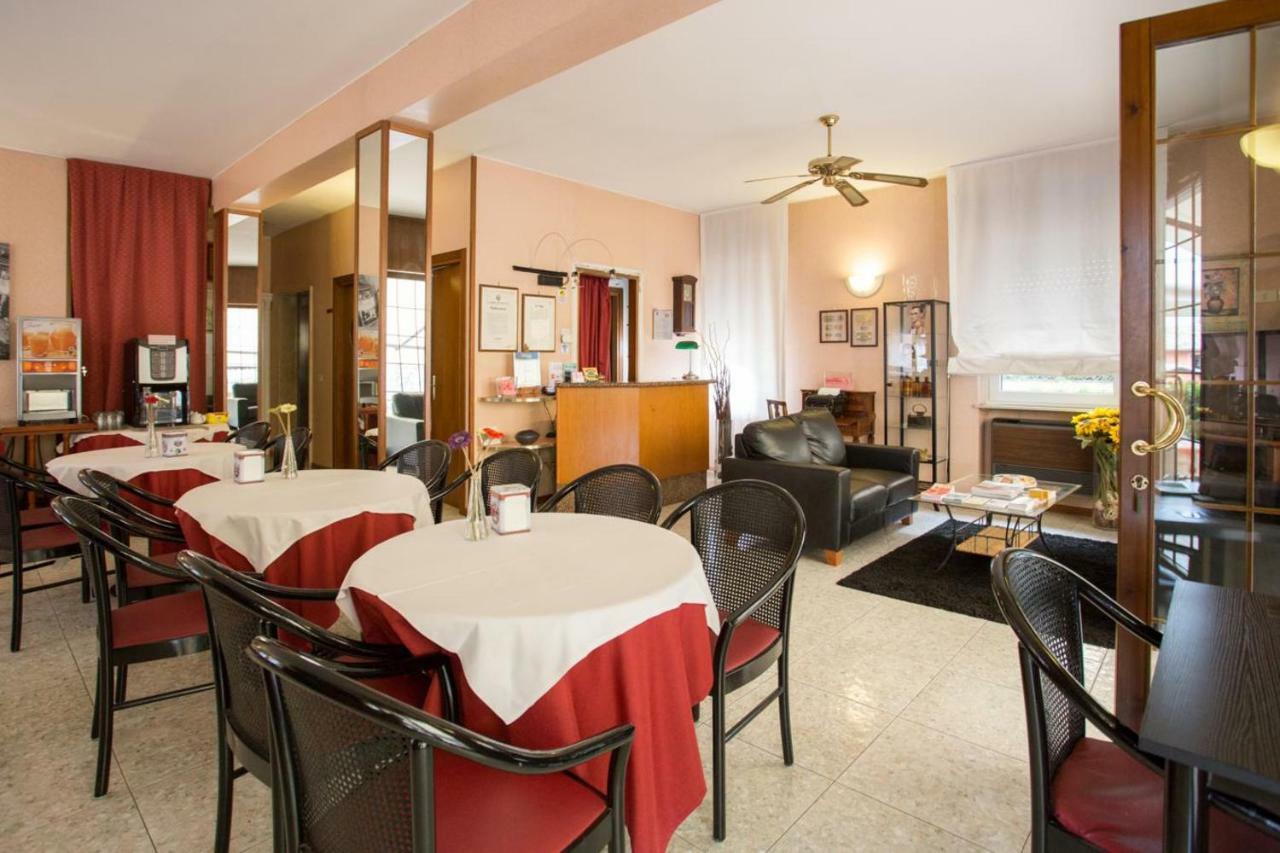 Hotel Benacus Bardolino Exterior photo